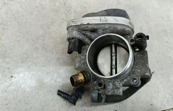 Opel Zafira B Throttle body valve 55562380