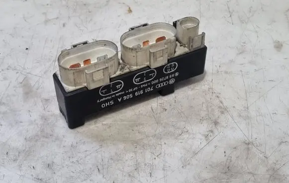 Volkswagen Sharan Coolant fan relay 701919506A