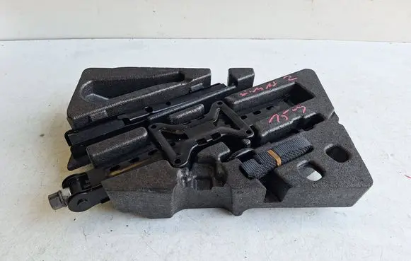 Ford S-MAX Lift Jack EM2B-R16G040-AB