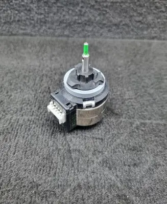 Audi Q7 4L Headlight level adjustment motor 89022080 3D0941295