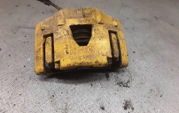 Volvo XC90 Front brake caliper 30657307