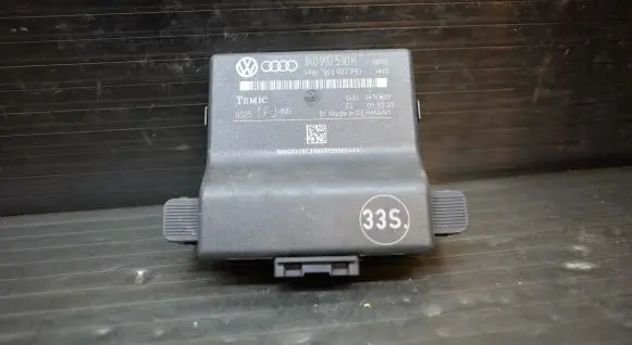 Audi A3 S3 8P Gateway control module 1K0907530K