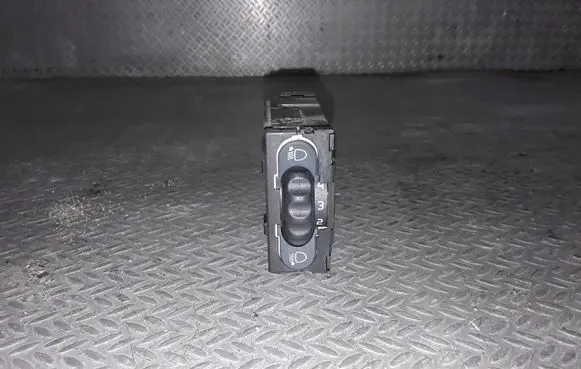 Renault Master II Headlight level height control switch 8200060042