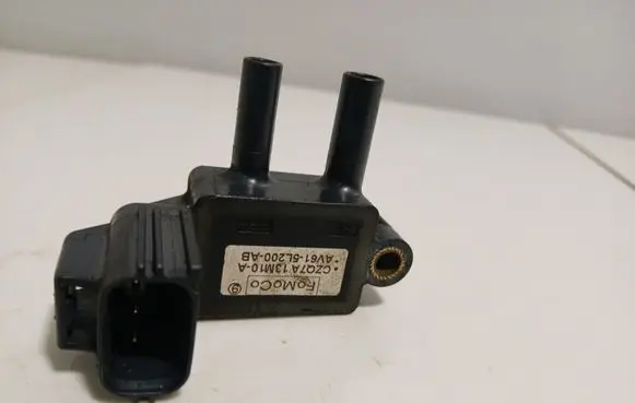 Ford Focus Exhaust gas pressure sensor AV615L200AB
