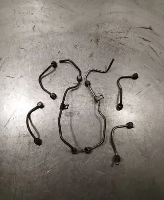 Mitsubishi Outlander Fuel injector supply line/pipe 