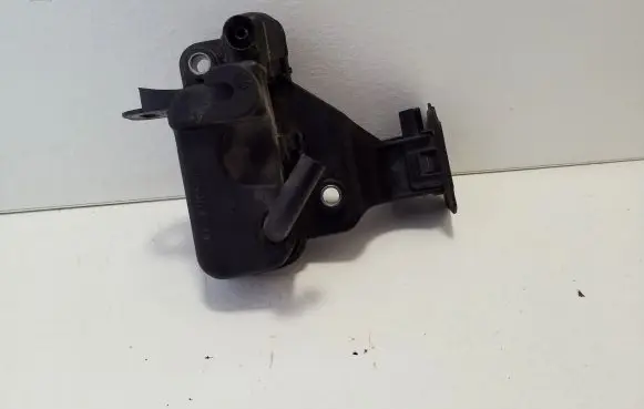Vacuum air tank