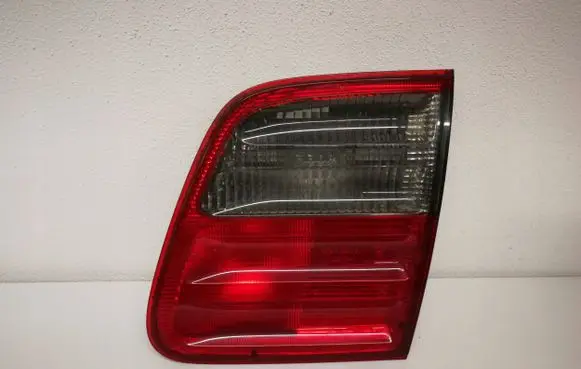 Mercedes-Benz E W210 Tailgate rear/tail lights 2108207464