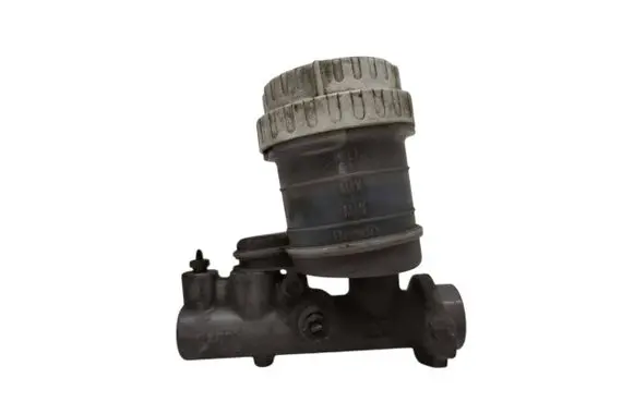Master brake cylinder