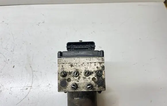 Volkswagen PASSAT B6 ABS Pump 3C0614095P 16027201 16027001A3