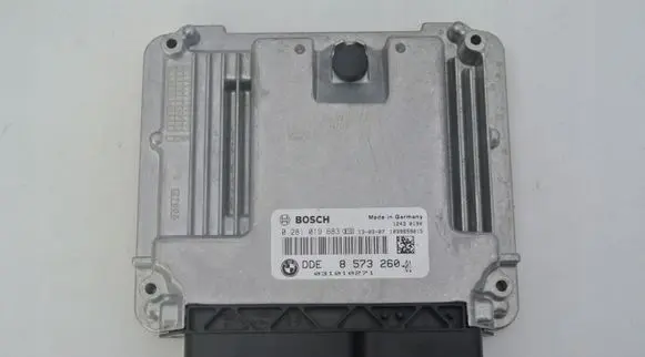 BMW 1 F20 F21 Engine control unit/module 8573260