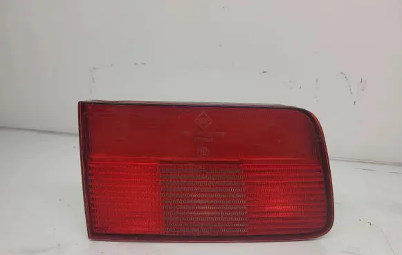BMW 5 E39 Tail light bulb cover holder 8371326