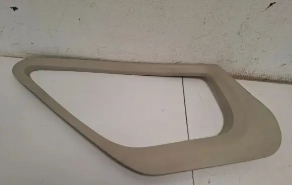 Front door glass trim molding
