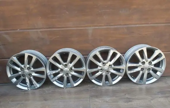 Toyota RAV 4 (XA10) R15 alloy rim 