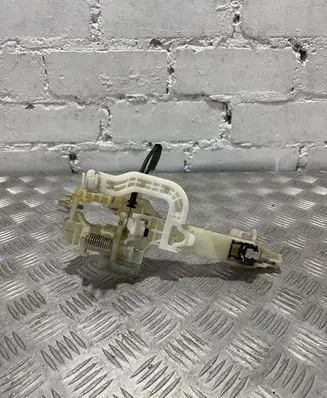 Front door exterior handle/bracket