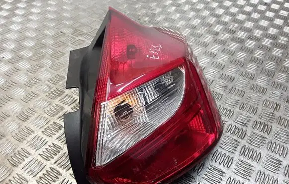 Ford Focus Rear/tail lights BM5113404A