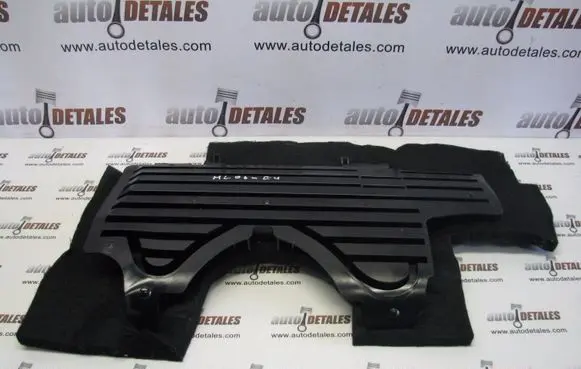 Mercedes-Benz GL X164 Dashboard lower bottom trim panel A1646890011