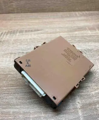 Toyota Prius (XW20) Gateway control module 8911147050 2324005290