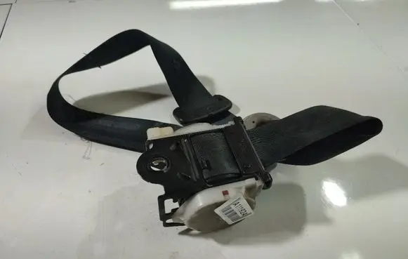 Mitsubishi Grandis Rear seatbelt TKAB0N694