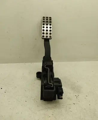 Mercedes-Benz B W245 Accelerator throttle pedal A1693000504
