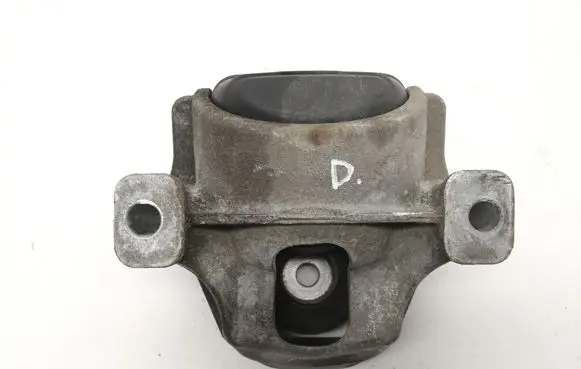 Engine mount bracket