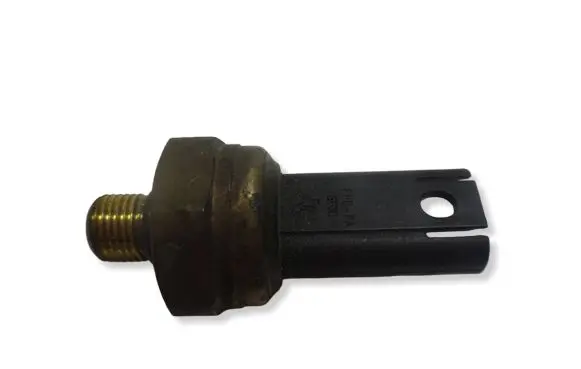 BMW 3 E90 E91 Fuel pressure sensor 7547883