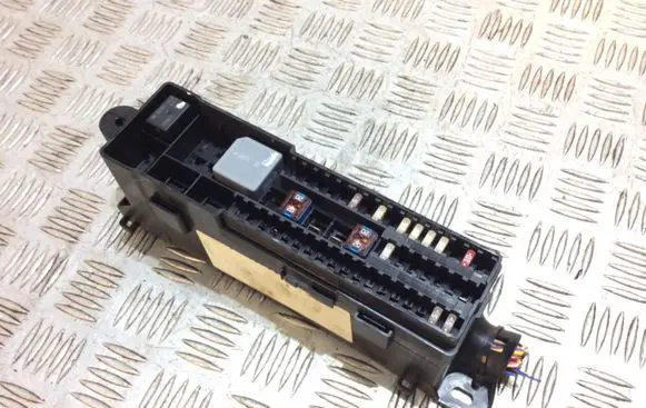 Ford Kuga II Fuse module FV4T14014JNA