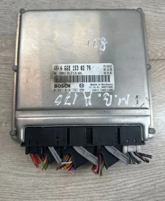Mercedes-Benz A W168 Engine control unit/module A6681530279 28RTF000 0281010793