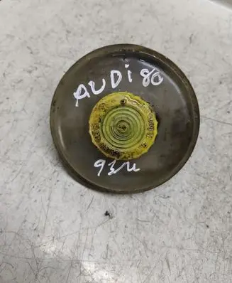Audi 80 90 S2 B4 Brake fluid reservoir 