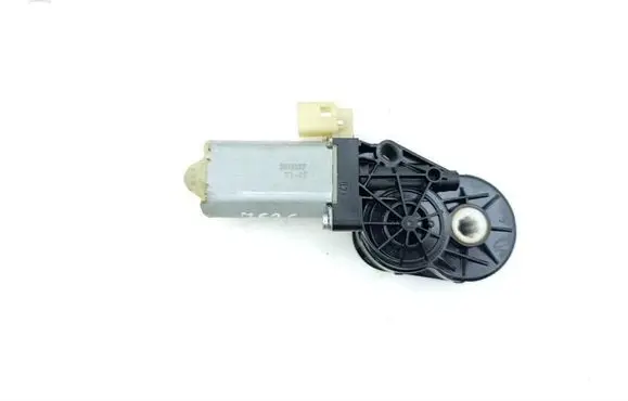 Mercedes-Benz EQB Seat adjustment motor 0390207087