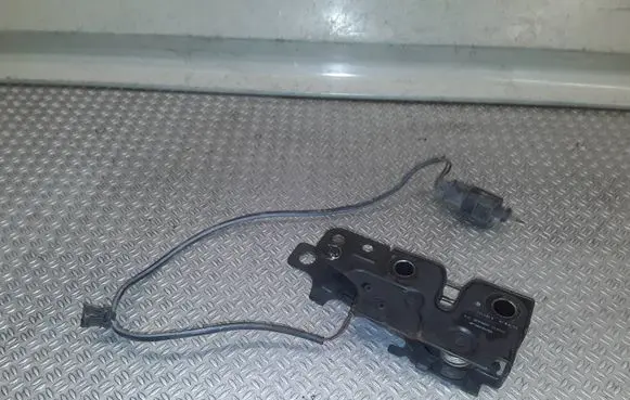 Audi A3 S3 8P Engine bonnet/hood lock/catch 8P0823509D