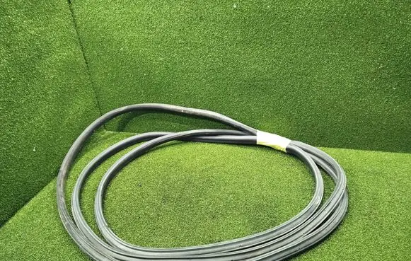 Man TGE 1gen Sliding door rubber seal 