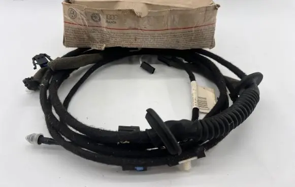 Volkswagen PASSAT B5 Tailgate/trunk wiring harness 3B9971147F 8076100110 006211075201