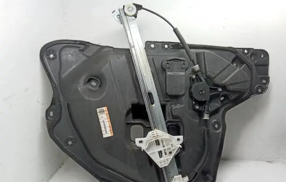 Mazda 3 III Front door window regulator with motor B45C5858X CM012810 SN014Z01