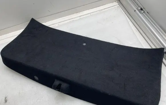 Tailgate trim