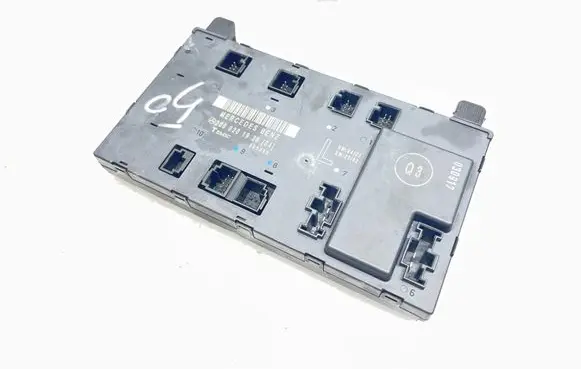 Mercedes-Benz CLK A209 C209 Door control unit/module 2098201926