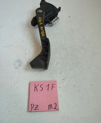 Volvo S70 V70 V70 XC Accelerator throttle pedal 9209748