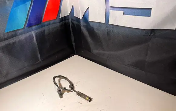 BMW 3 E90 E91 ABS brake wheel speed sensor 762465