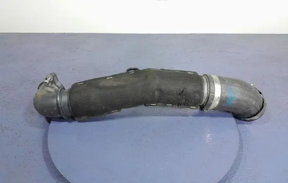 Skoda Kodiaq Air intake hose/pipe 04L145828Q