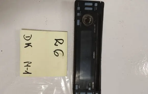 Volkswagen Golf IV Radio/GPS head unit trim BD359RGMP