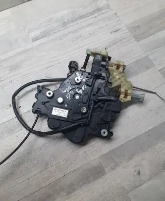 Volkswagen Caddy Sliding door lock 2K0843654N 01072042008