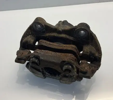 Mercedes-Benz E W211 Rear brake caliper A0024202583 0024202583