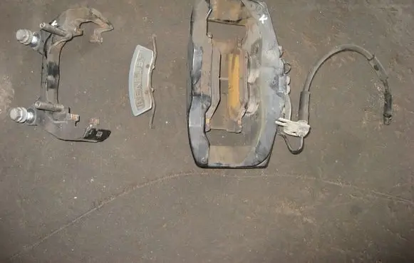 Bentley Flying Spur Master brake cylinder