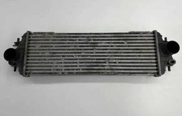 Opel Vivaro Intercooler radiator