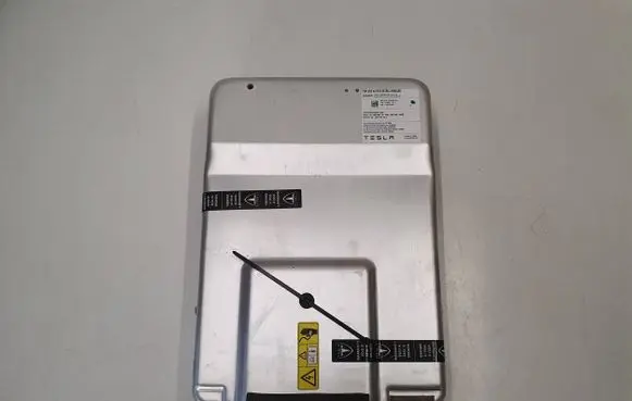 Voltage converter inverter