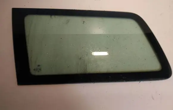 Ford Mondeo Mk III Rear side window