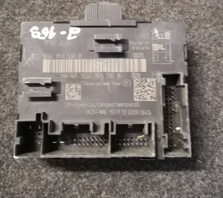 Volkswagen Golf VII Door control unit/module 5Q0959592B 19111302090645