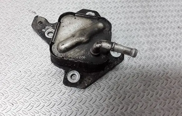 Toyota Yaris Oil filter mounting bracket