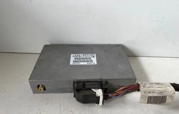 Audi A4 S4 B7 8E 8H Bluetooth control unit module 8P0862335F