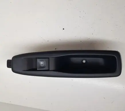 Renault Captur Electric window control switch 829614619R