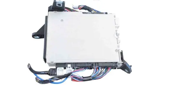 Lexus RX 450H Central body control module 8273048Z50 8D180586